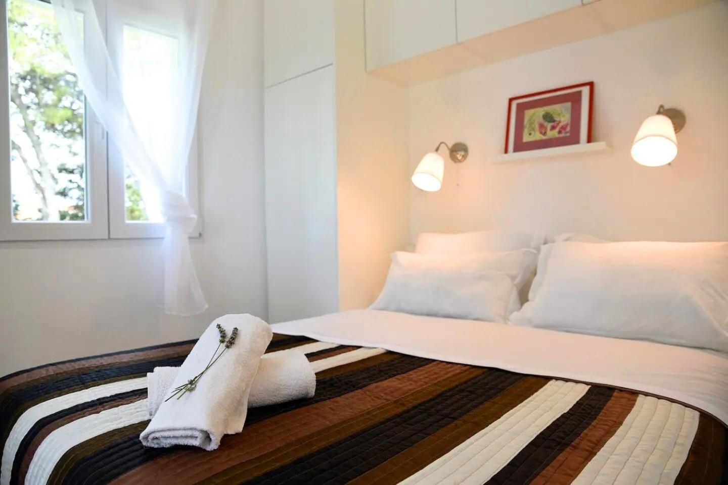 Lili Sunset Apartment สตารีกราด ภายนอก รูปภาพ