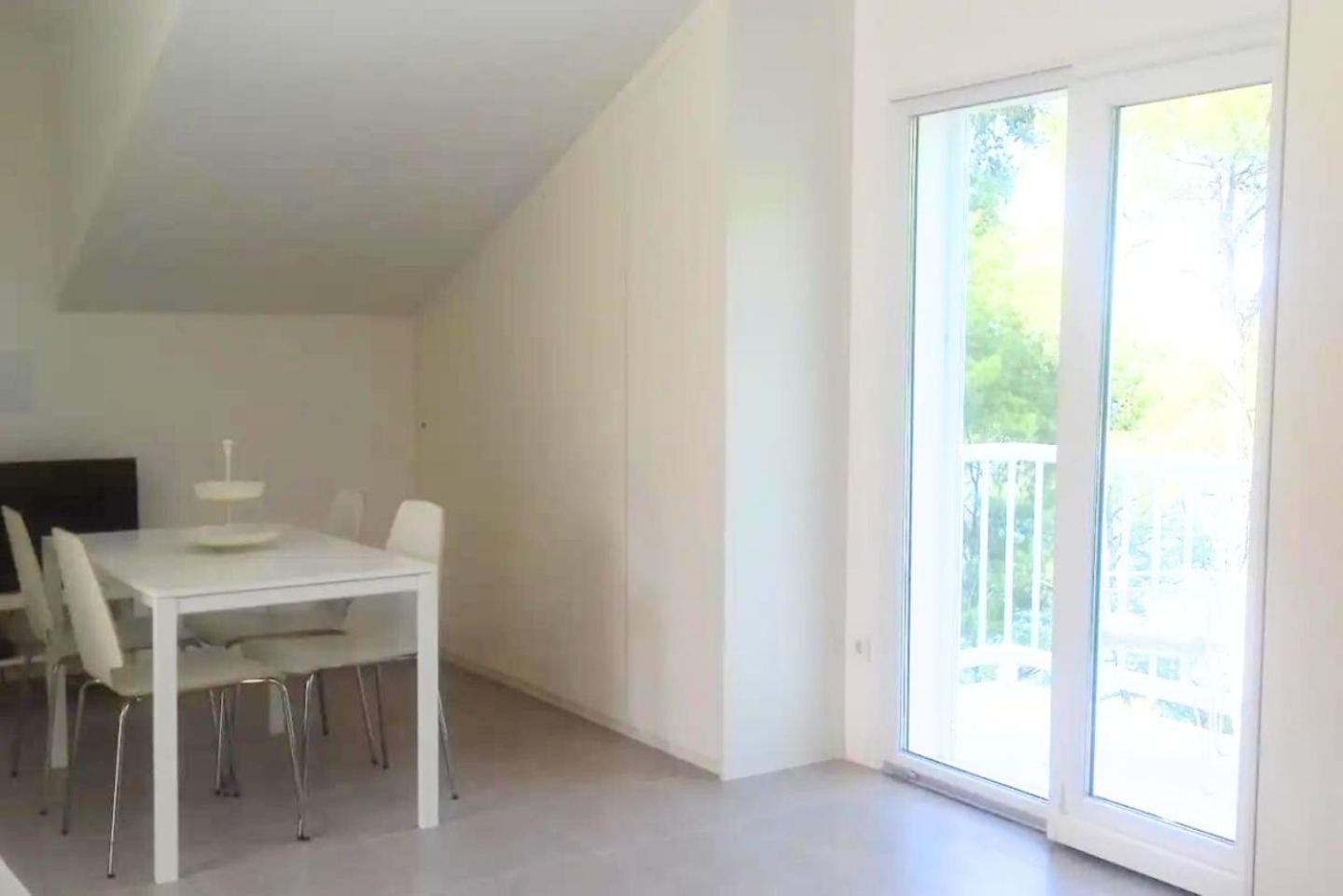 Lili Sunset Apartment สตารีกราด ภายนอก รูปภาพ